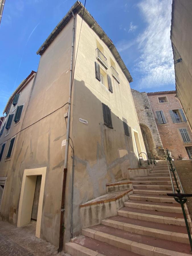 Bel Appartement T1 30M2 Centre Historique Aubagne Exteriör bild