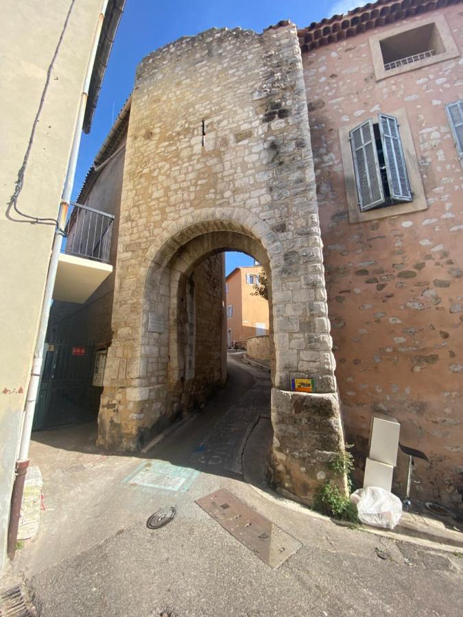 Bel Appartement T1 30M2 Centre Historique Aubagne Exteriör bild