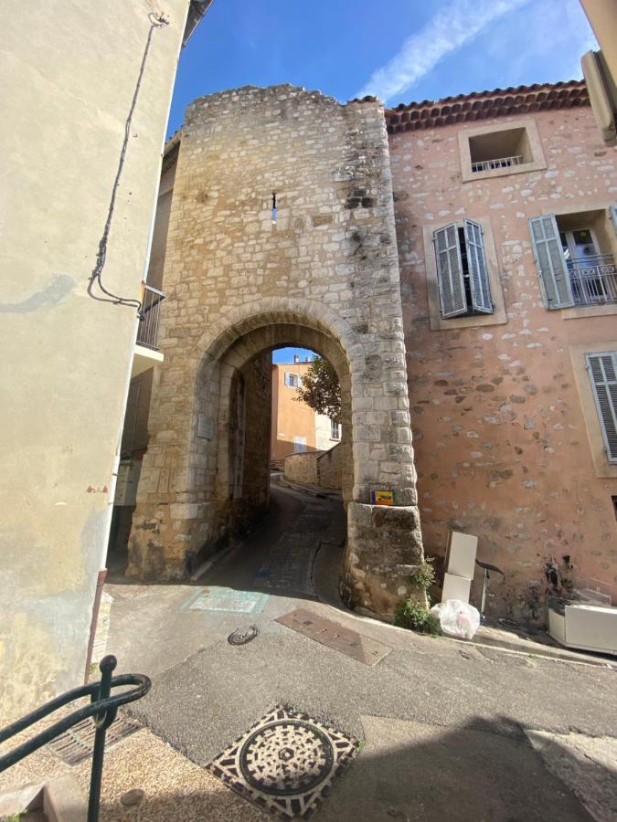 Bel Appartement T1 30M2 Centre Historique Aubagne Exteriör bild