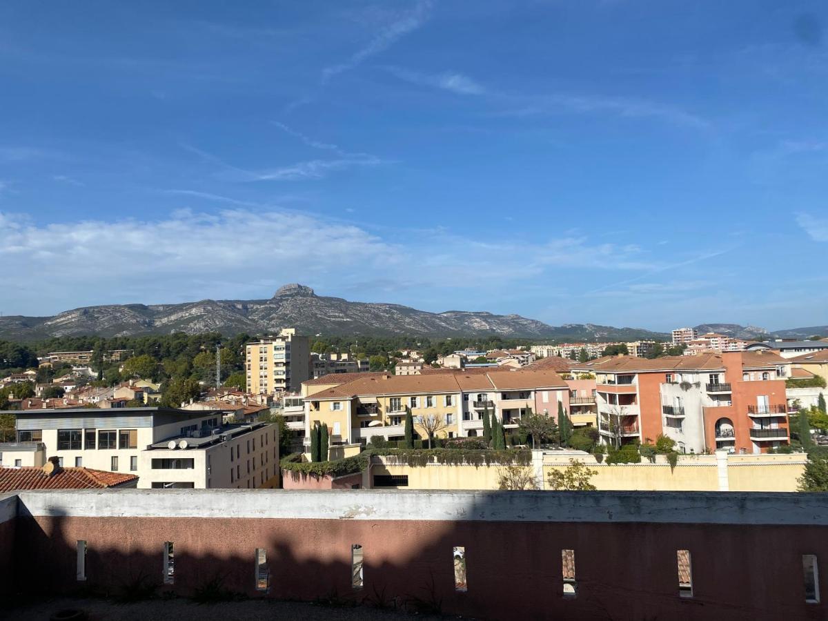 Bel Appartement T1 30M2 Centre Historique Aubagne Exteriör bild